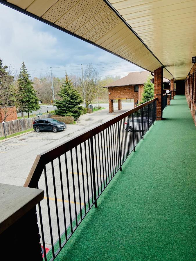 Green Acres Motel Mississauga Bagian luar foto